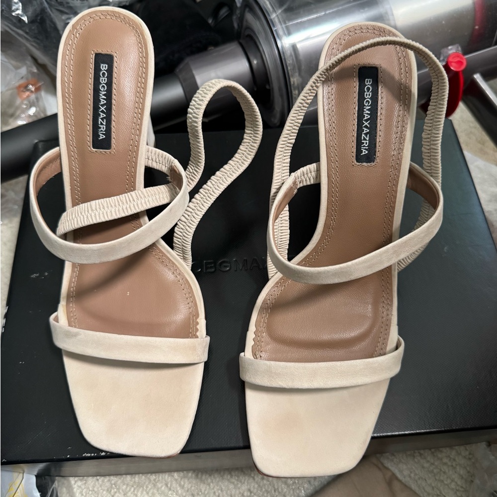 BCBGMaxAzria Cream Strappy Sandals with Square Toe size 8